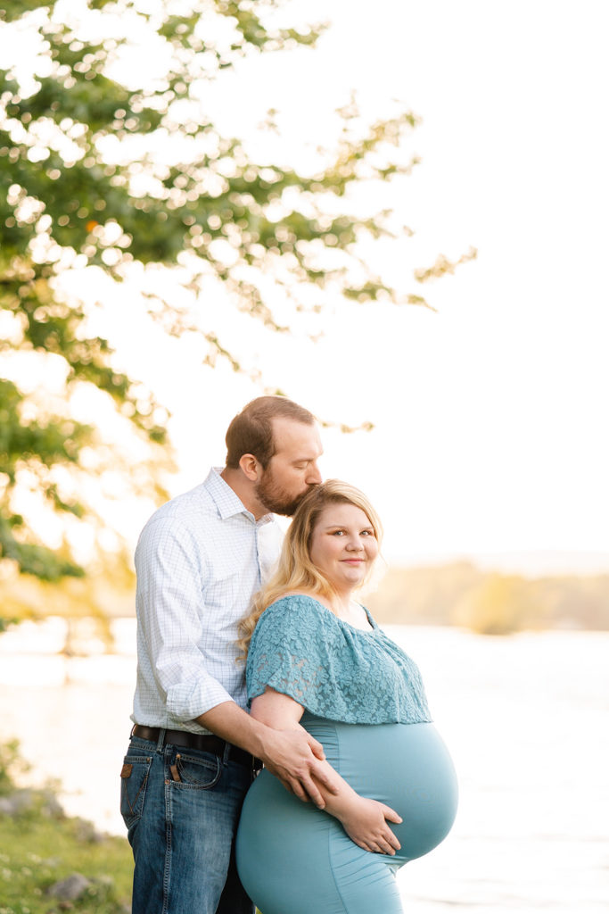 Chattanooga Maternity Photos - mother to Be -Chester Frost Park Photo Session- Couple posing - kissing head