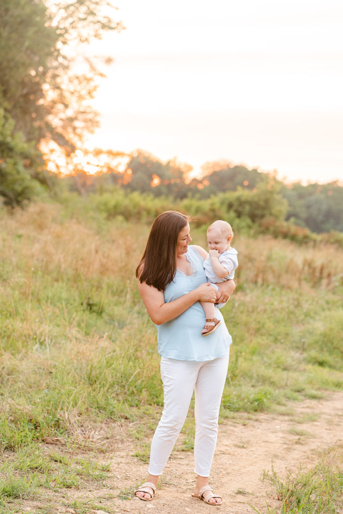 Fayetteville TN Photography Session - mother and baby lifestyle posing