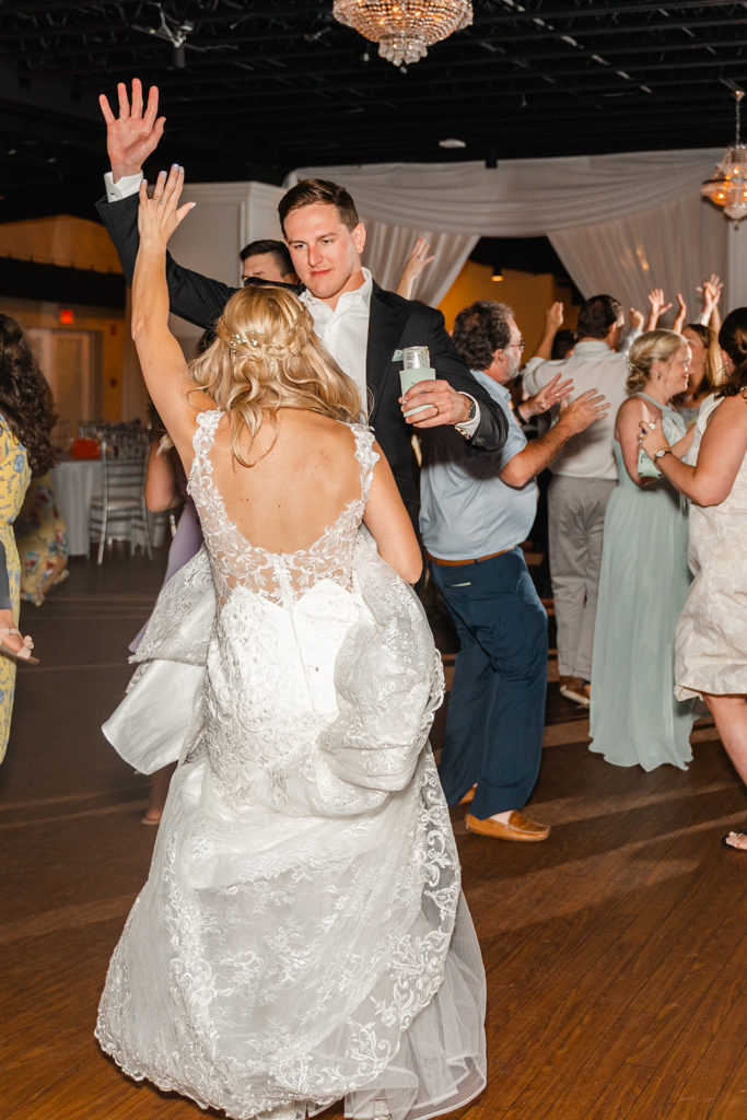 Chattanooga Wedding Photographer - Stratton Hall - Chattanooga Wedding Venue