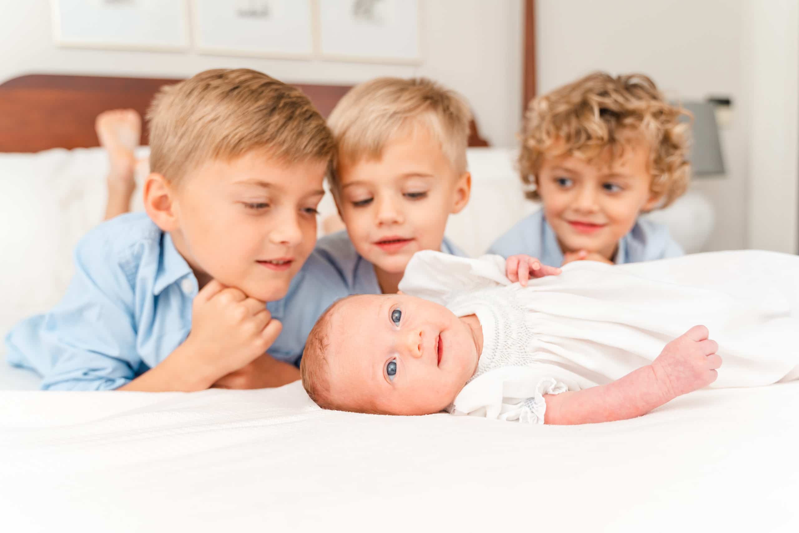 Tennessee newborn photographer big siblings