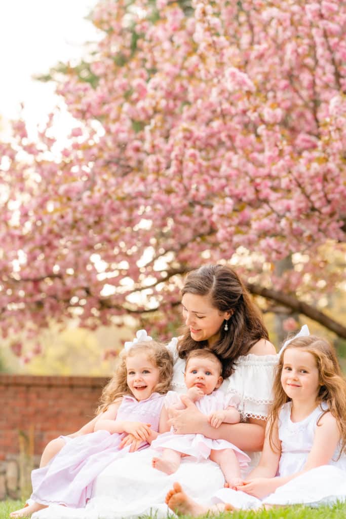 Blooming Cherry Trees in Chattanooga, TN mother with daughters