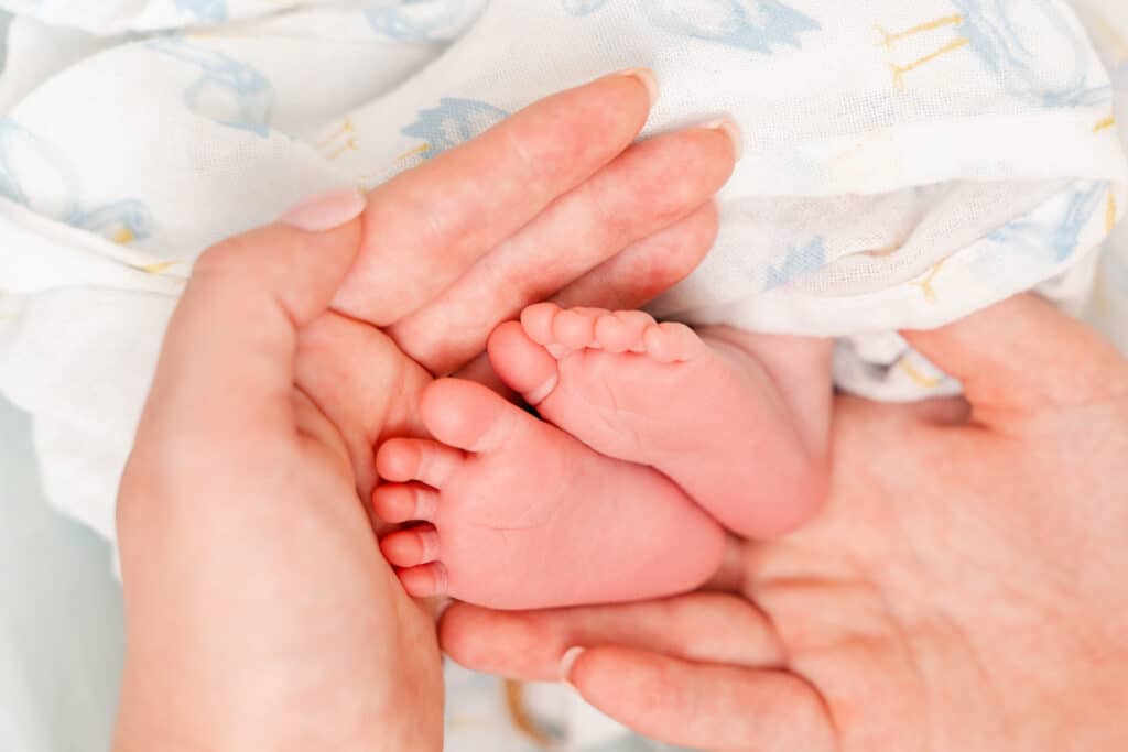Detail portrait of baby toes during session with Kelley Hoagland